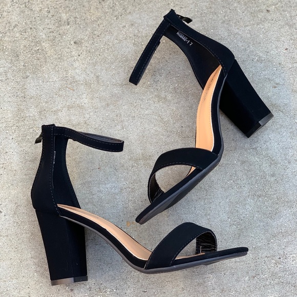 🌟Top Moda Ankle Strap Zipper 3” Heel Sandal Black - Picture 2 of 6